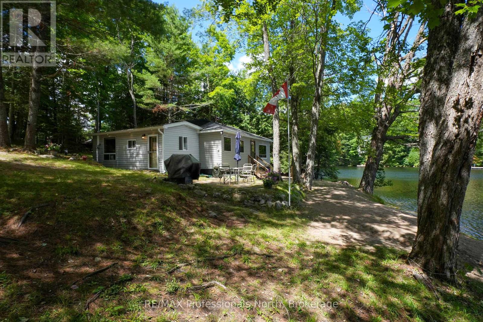 1073 Ward Lane N, Bracebridge, Ontario  P1L 1X1 - Photo 4 - X12302746