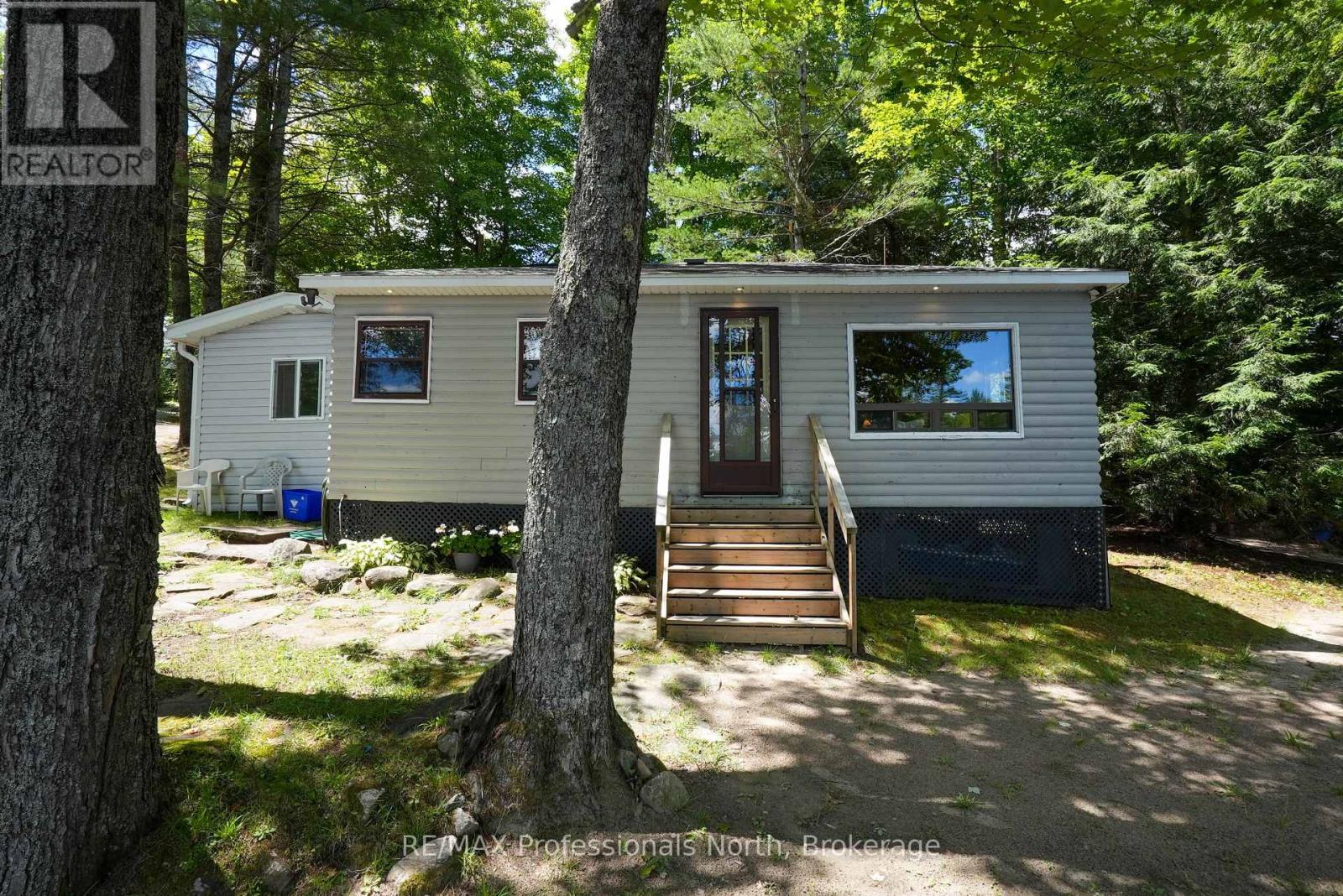 1073 Ward Lane N, Bracebridge, Ontario  P1L 1X1 - Photo 8 - X12302746