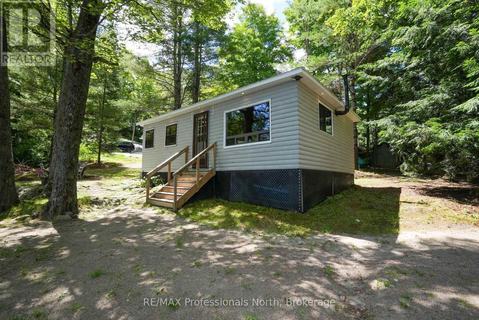 1073 Ward Lane N, Bracebridge, Ontario  P1L 1X1 - Photo 9 - X12302746