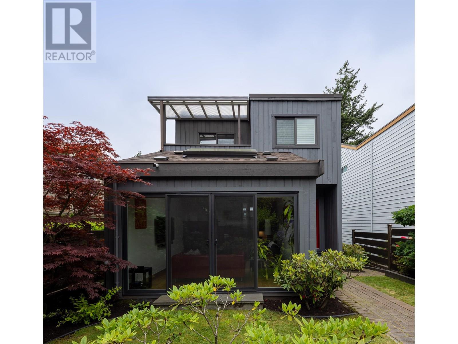 Property at 1915 CHESTERFIELD AVENUE image 2