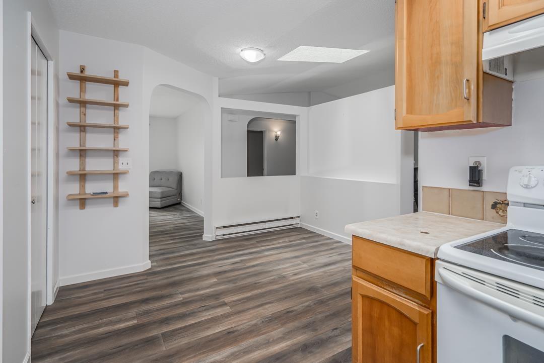 Property at 14522 92 AVENUE image 5