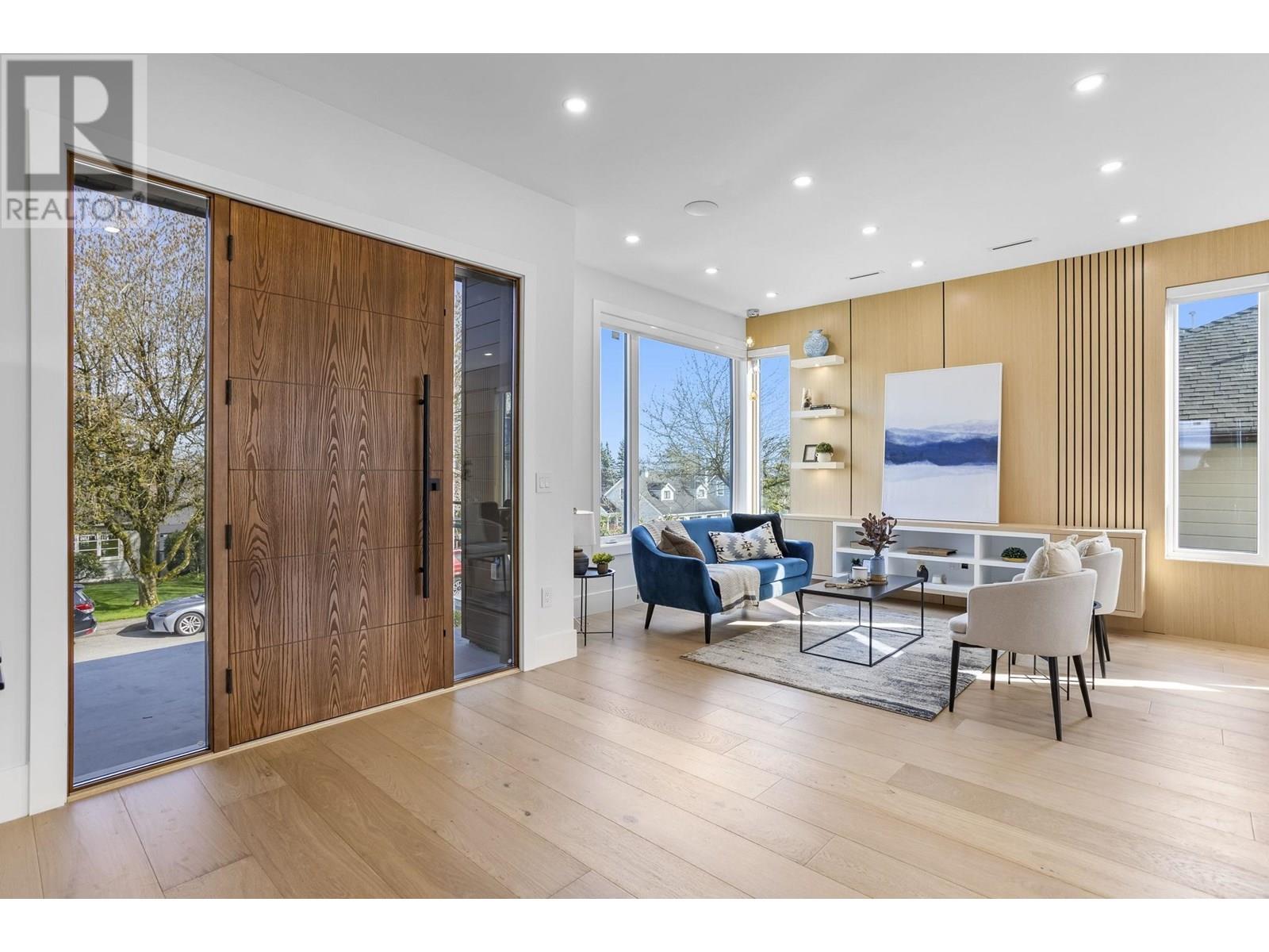 Property at 827 CHESTNUT STREET image 3