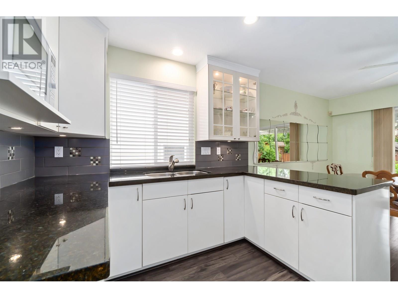 Property at 1781 SUFFOLK AVENUE image 5