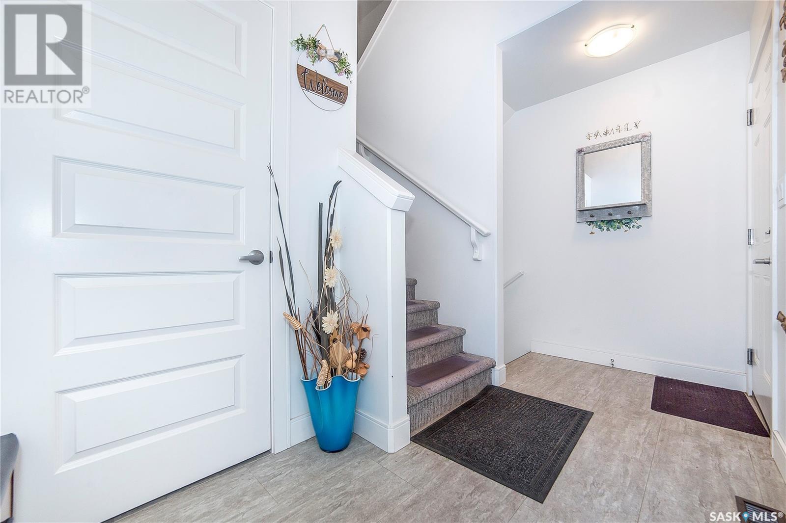 362 Hassard Close, Saskatoon, Saskatchewan  S7L 4Y7 - Photo 6 - SK013546