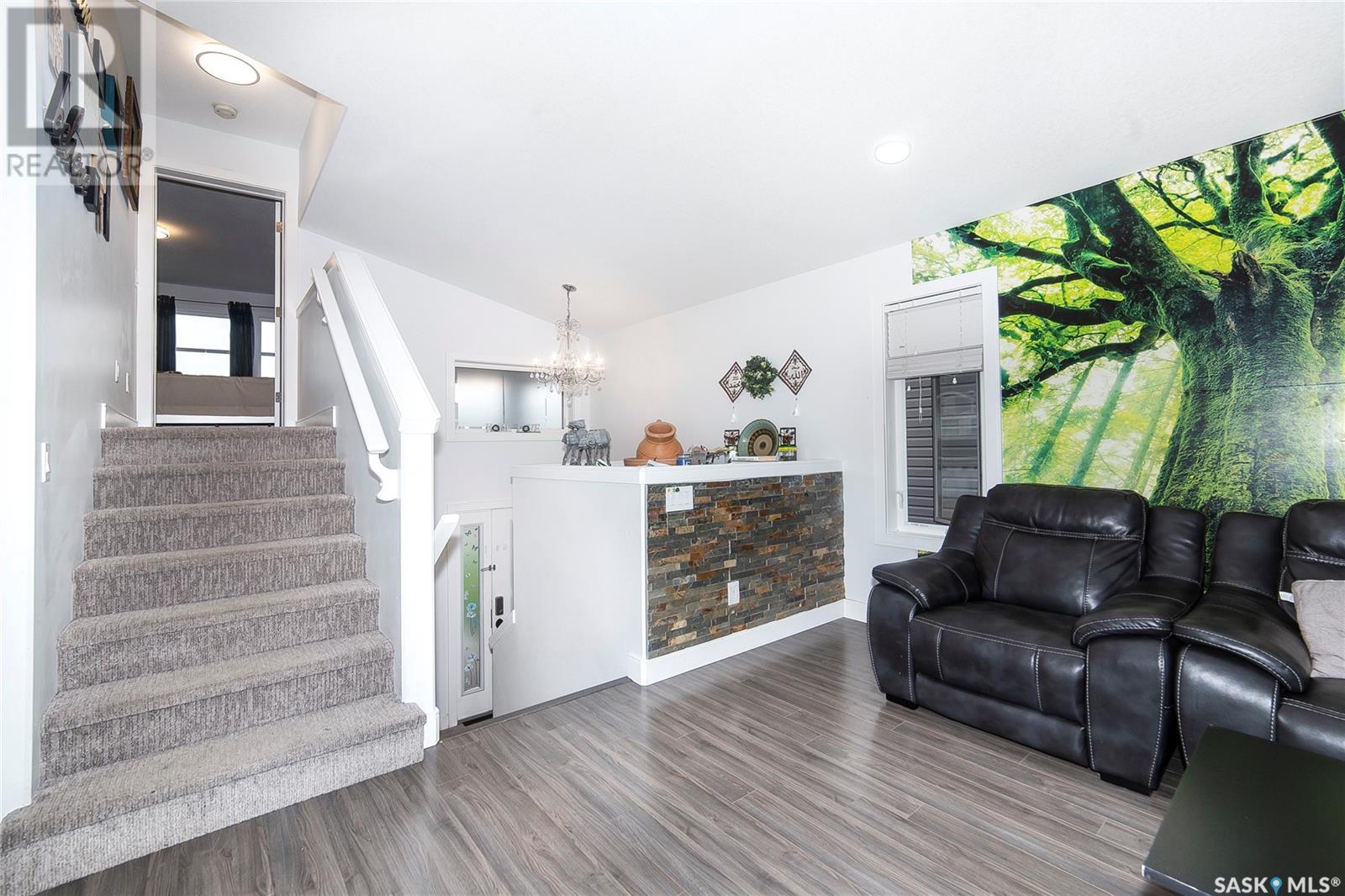 362 Hassard Close, Saskatoon, Saskatchewan  S7L 4Y7 - Photo 7 - SK013546