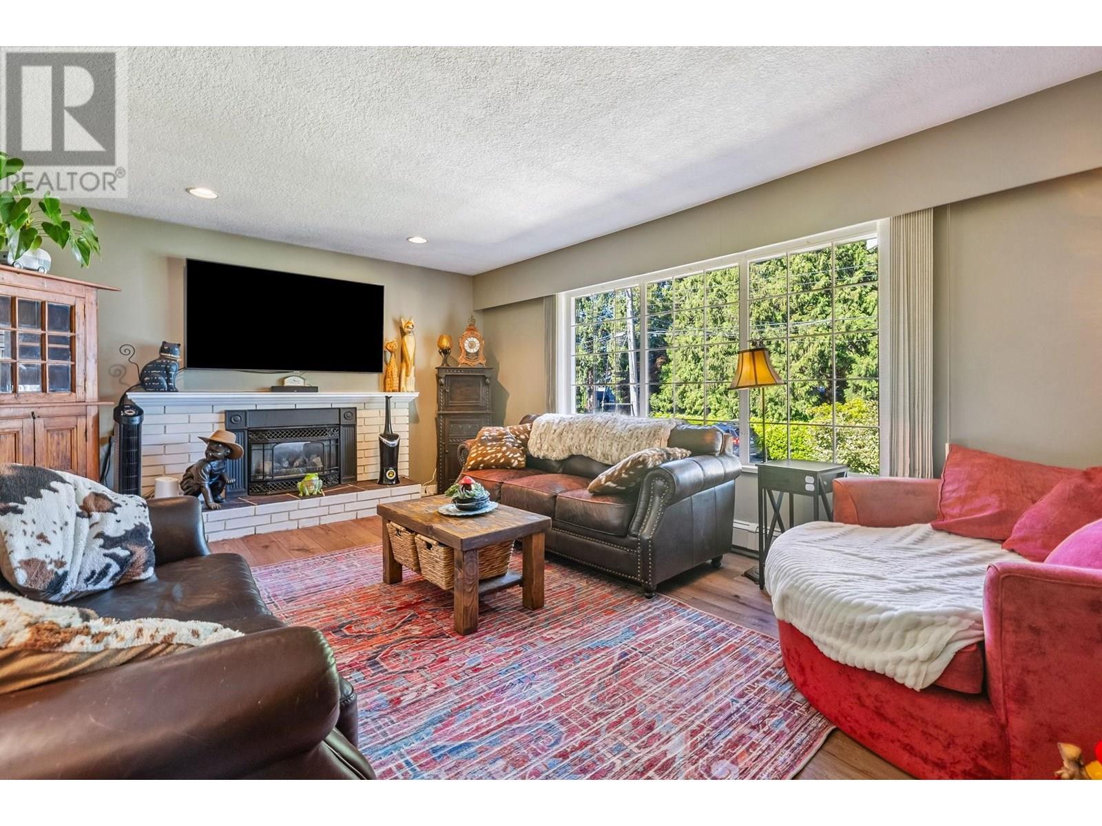 Property at 1554 FARRELL CRESCENT image 4