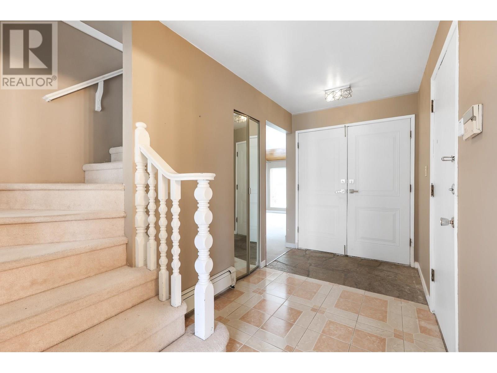 9811 Gilbert Crescent, Richmond, British Columbia  V7E 1H7 - Photo 12 - R3028510