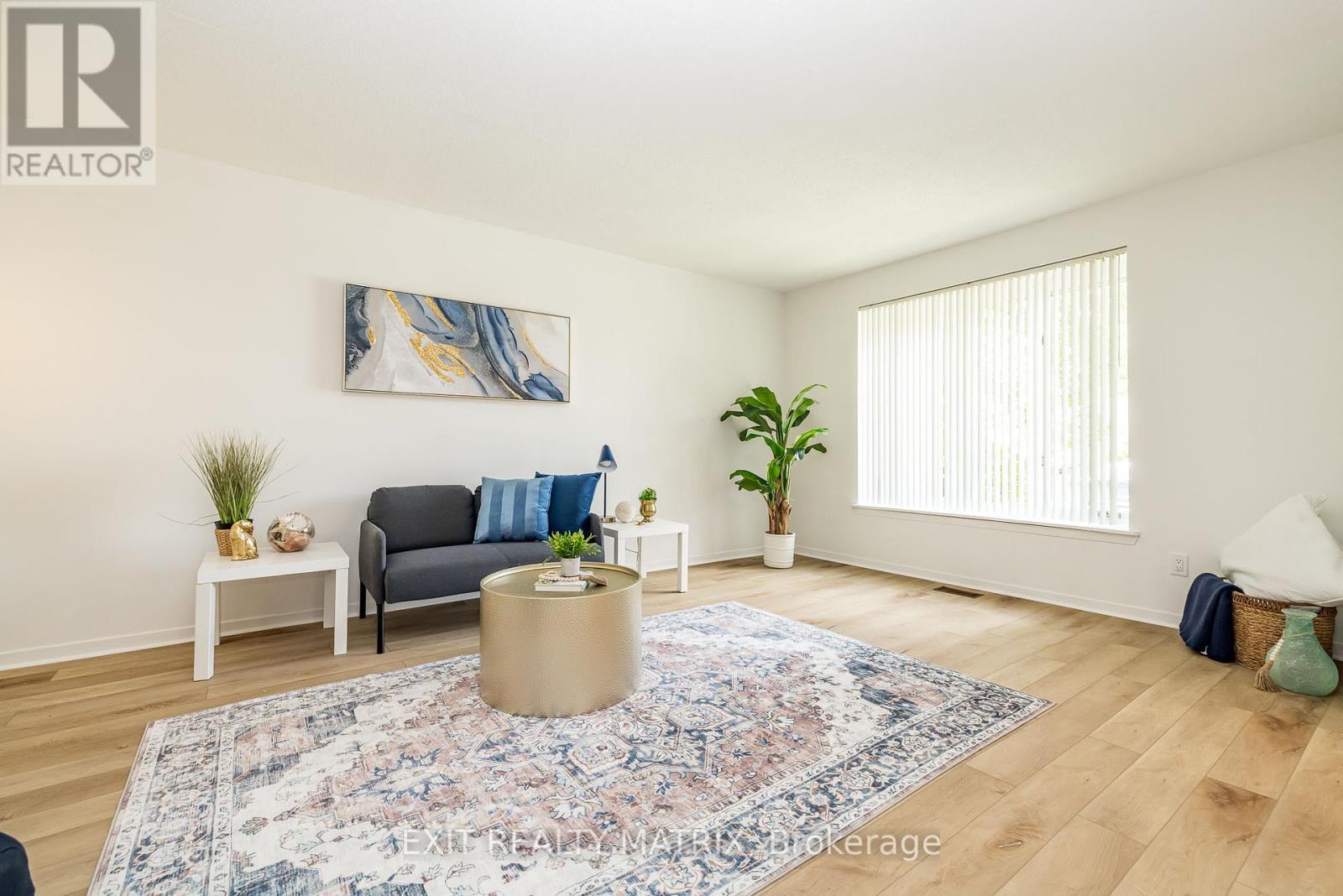968 Meadowlands Drive, Ottawa, Ontario  K2C 0K3 - Photo 6 - X12302886
