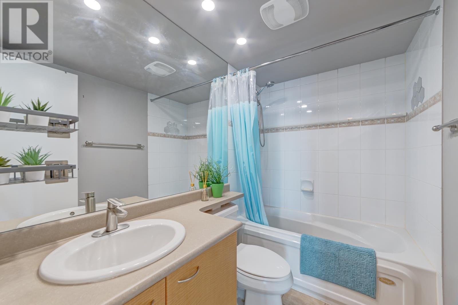 Listing Picture 17 of 23 : 2103 6088 WILLINGDON AVENUE, Burnaby / 本拿比 - 魯藝地產 Yvonne Lu Group - MLS Medallion Club Member
