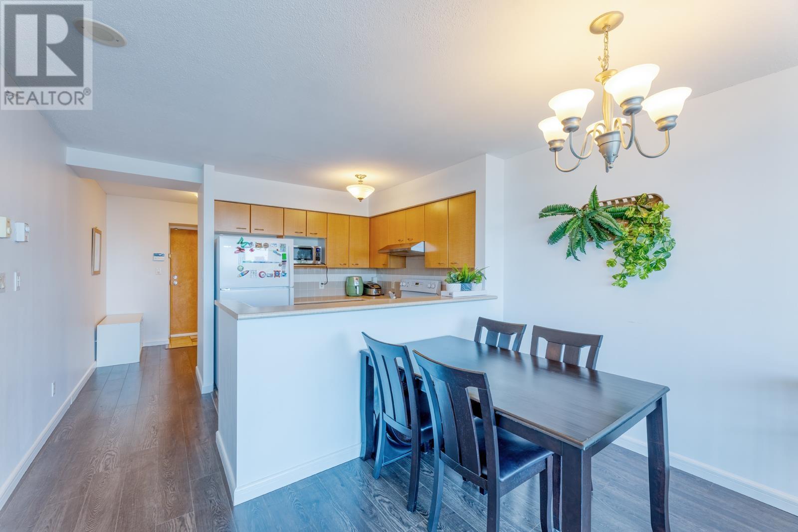Listing Picture 6 of 23 : 2103 6088 WILLINGDON AVENUE, Burnaby / 本拿比 - 魯藝地產 Yvonne Lu Group - MLS Medallion Club Member
