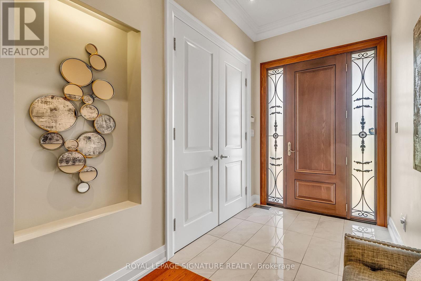 Property at 27 CARONPORT CRESCENT image 3