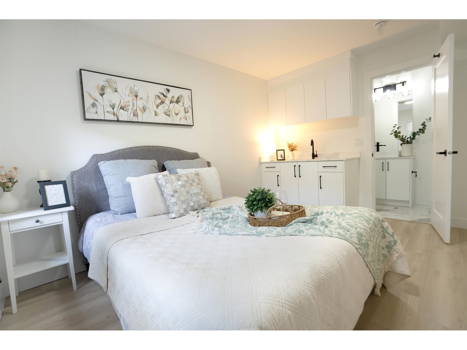 Property at 13 14311 60 AVENUE image