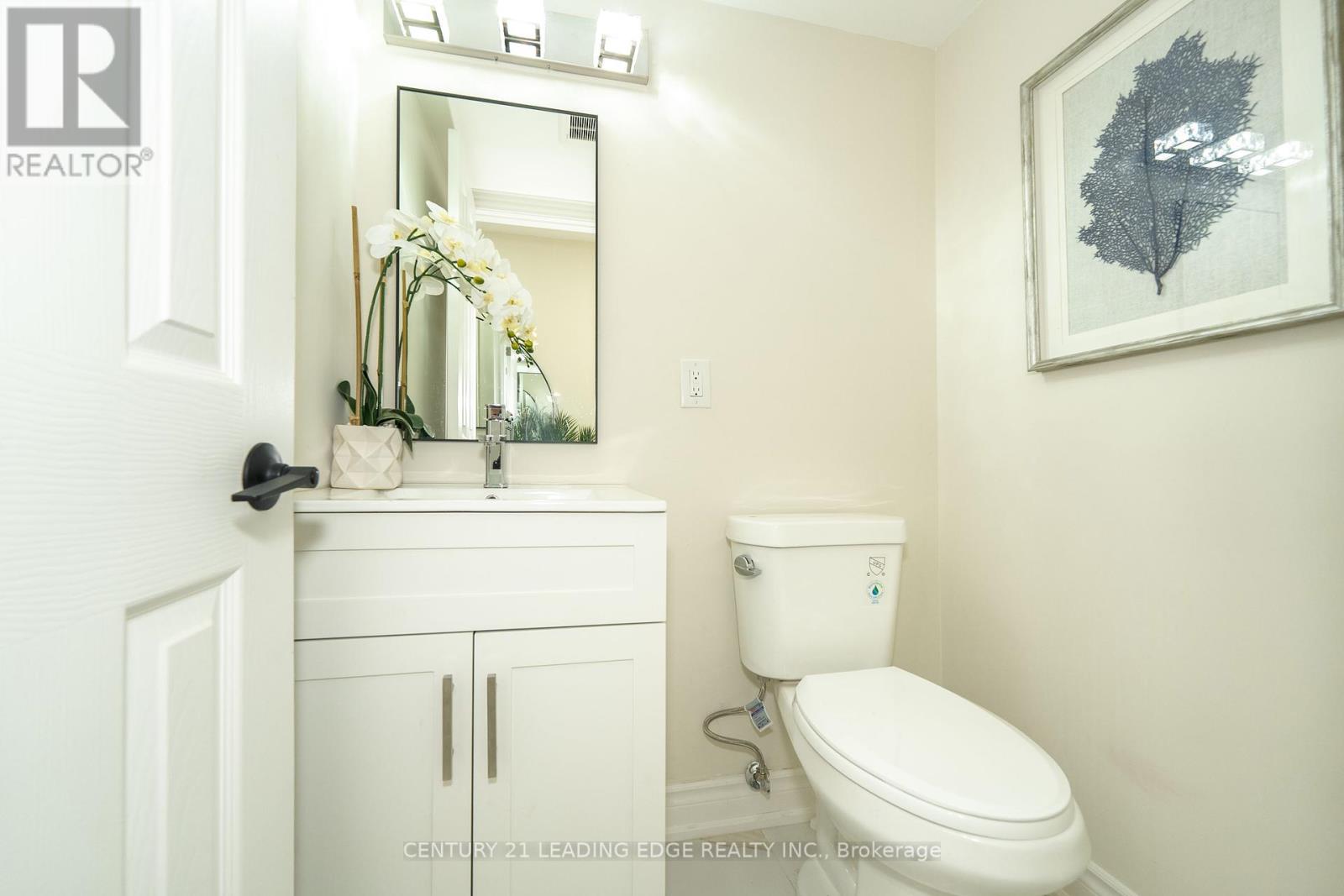 Property at 64 BUCKHURST CRESCENT image 4