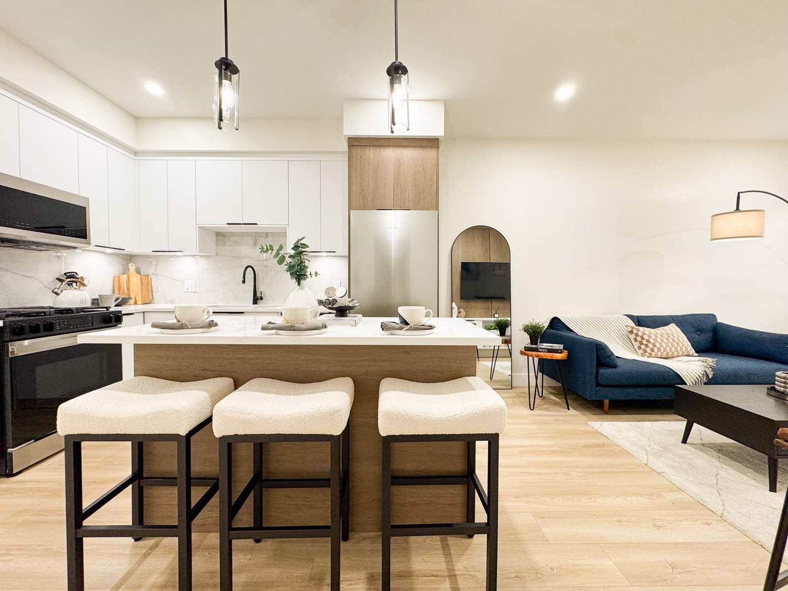 Property at 104 14295 103A AVENUE image 3
