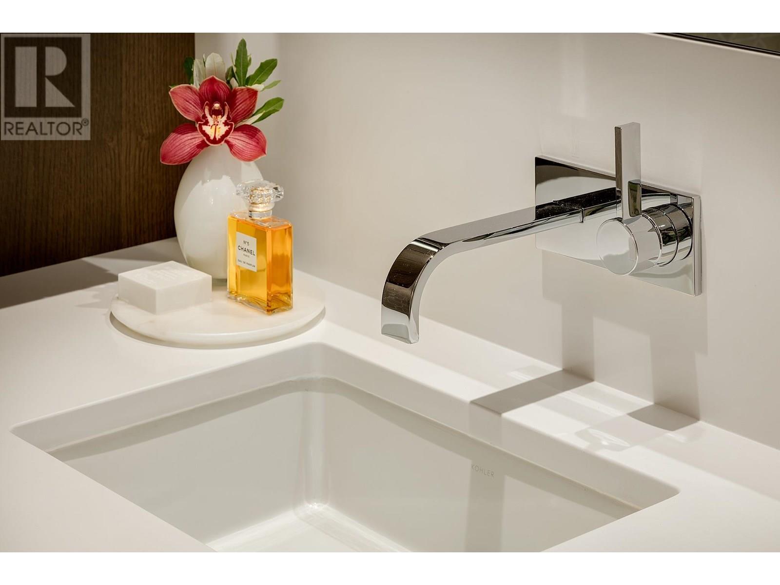 Listing Picture 12 of 24 : 204 3596 W. 28TH AVENUE, Vancouver / 溫哥華 - 魯藝地產 Yvonne Lu Group - MLS Medallion Club Member