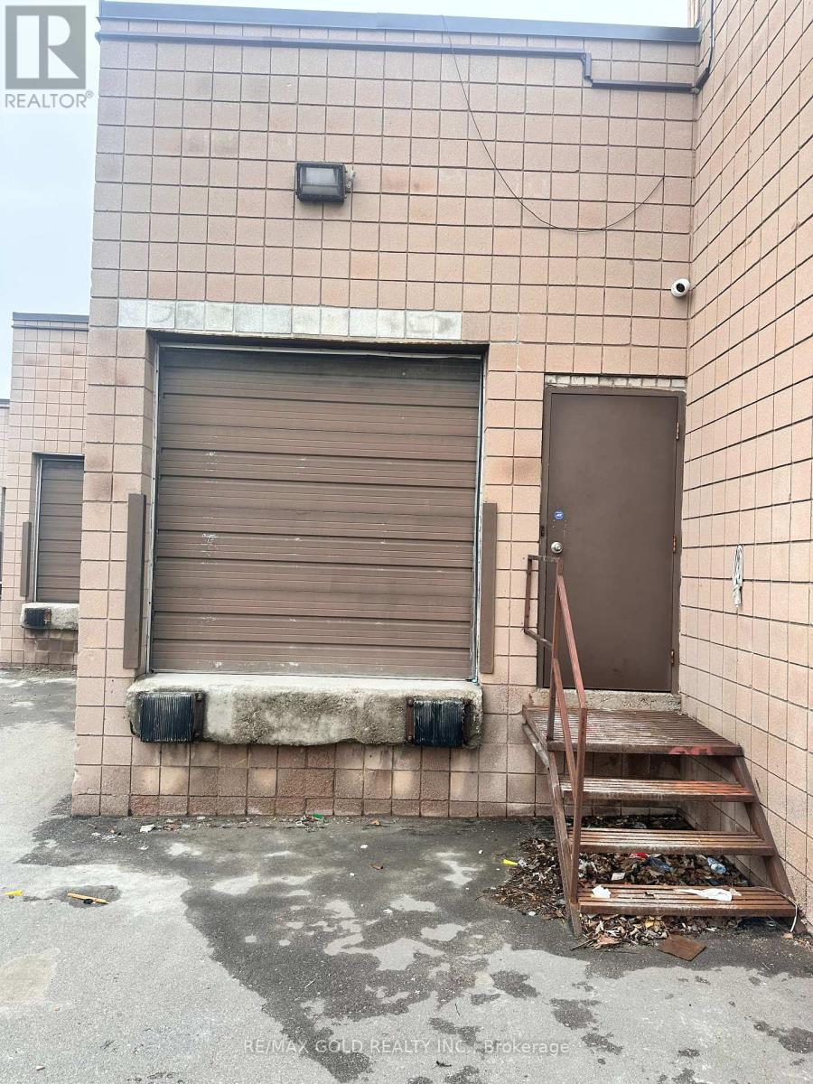 12a - 1200 Aerowood Drive, Mississauga, Ontario  L4W 2S7 - Photo 2 - W12302731