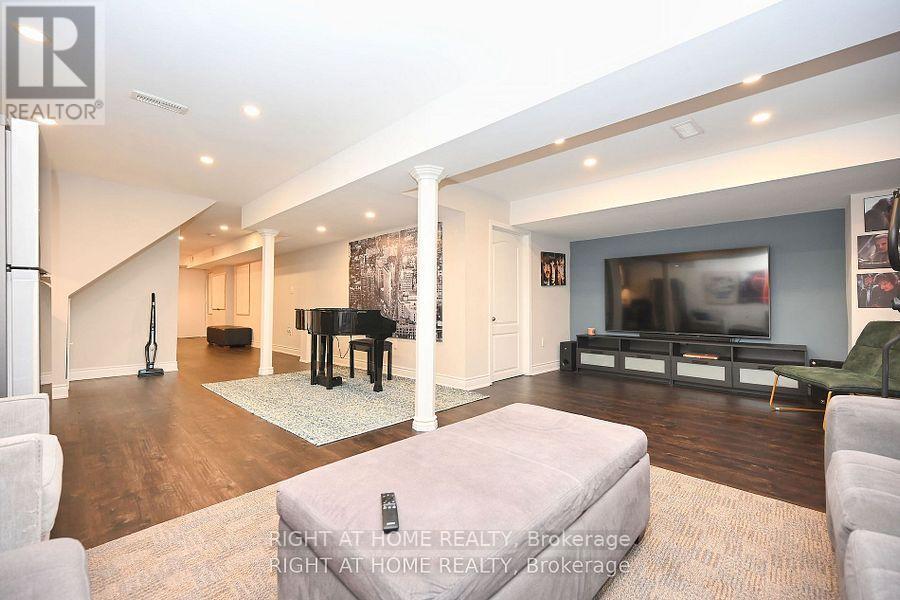 371 Hincks Drive, Milton, Ontario  L9T 8T9 - Photo 21 - W12302803