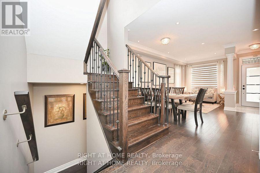 371 Hincks Drive, Milton, Ontario  L9T 8T9 - Photo 7 - W12302803