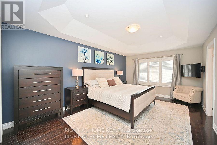 371 Hincks Drive, Milton, Ontario  L9T 8T9 - Photo 8 - W12302803