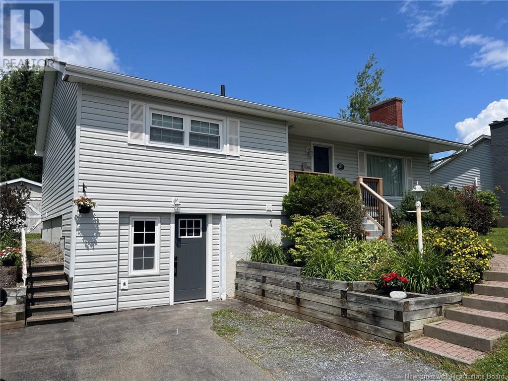 Property at 127 Greendale Crescent image 2
