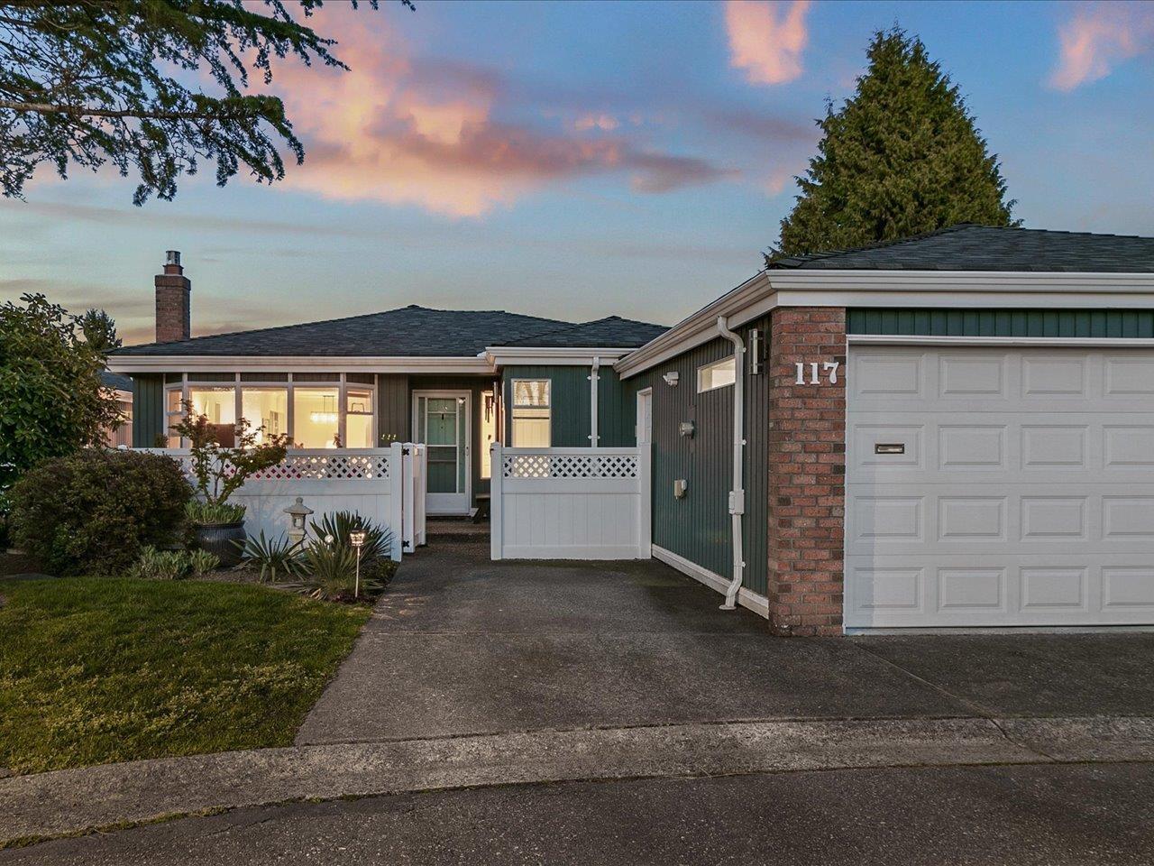 Property at 117 14271 18A AVENUE image 2