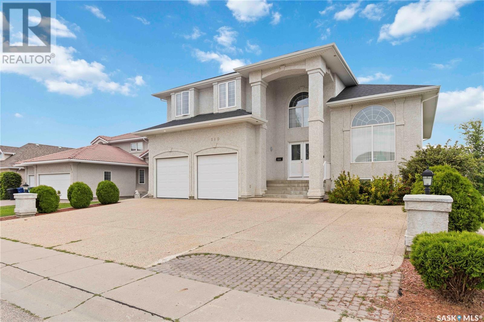 210 Brookhurst Crescent, Saskatoon, Saskatchewan  S7V 1C5 - Photo 2 - SK013429
