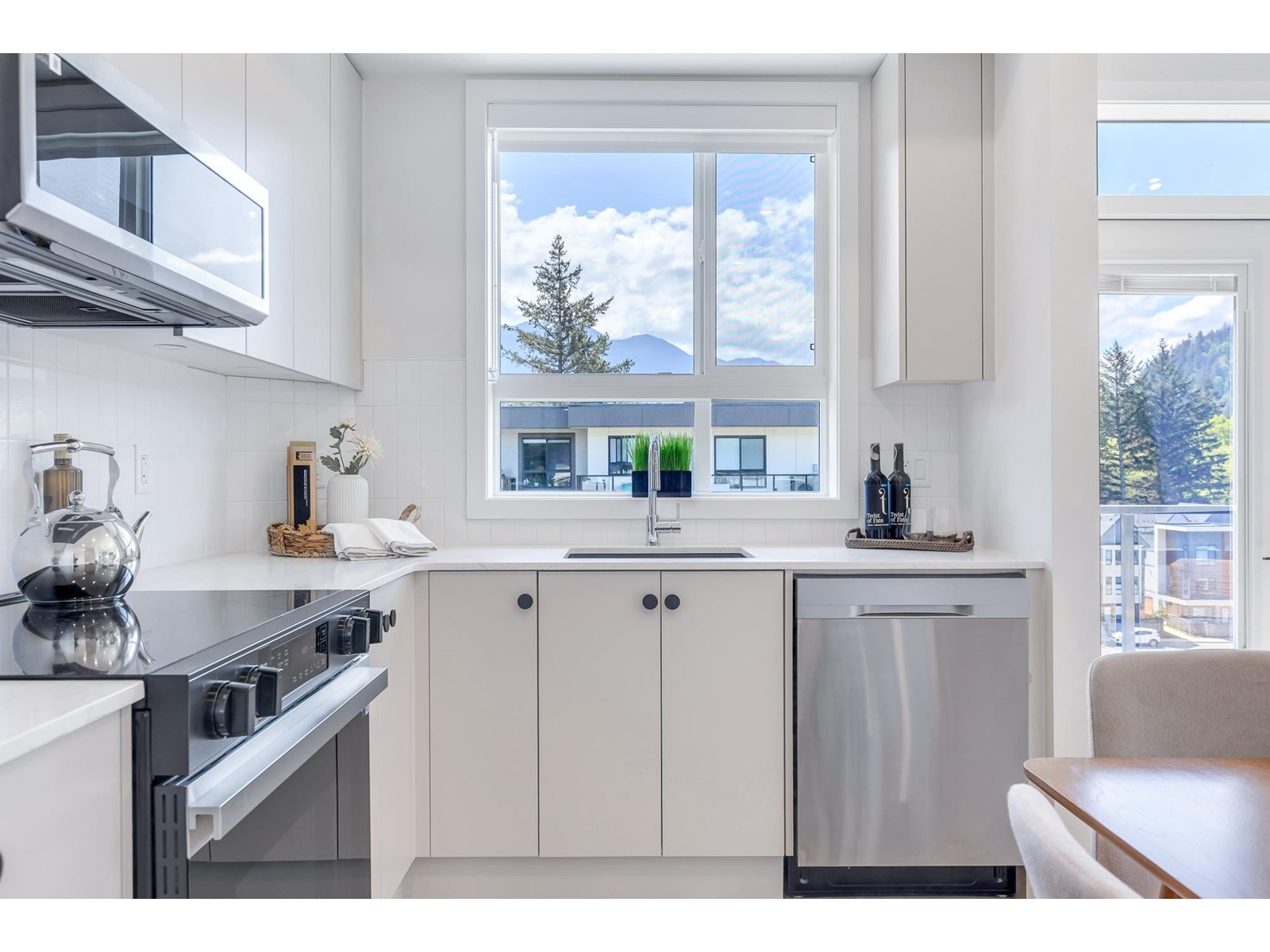 603 45497 Campus Drive, Garrison Crossing, Chilliwack, British Columbia  V2R 6L8 - Photo 6 - R3000648