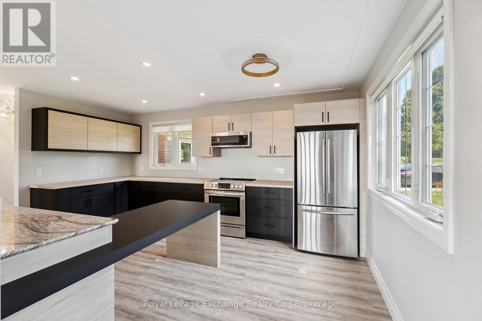 248/250 Bruce Road 23 Road, Kincardine, Ontario  N2Z 2X6 - Photo 43 - X12295010