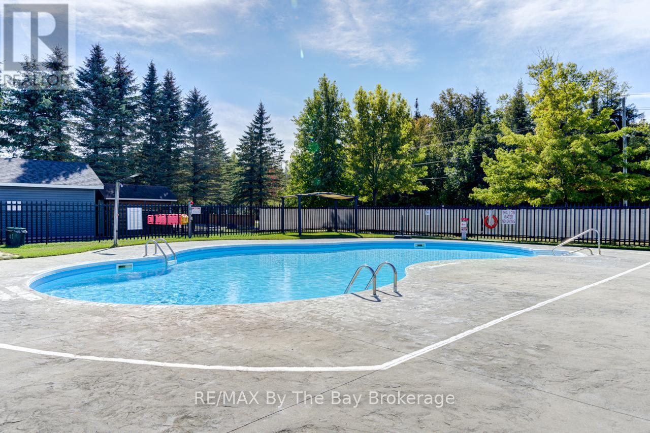 2 White Pines Trail, Wasaga Beach, Ontario  L9Z 1X7 - Photo 27 - S12136777