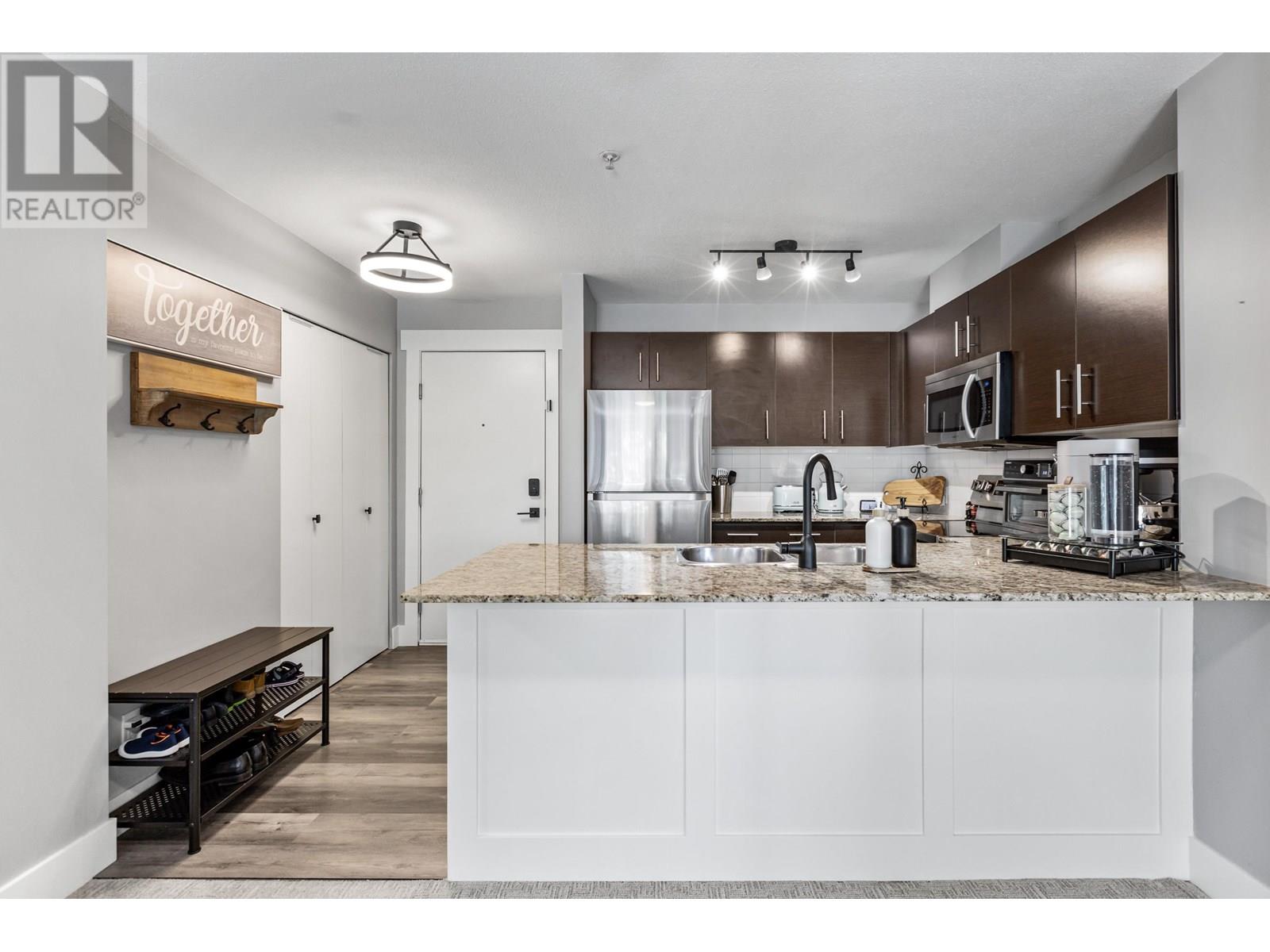 313 11665 Haney Bypass, Maple Ridge, British Columbia  V2X 8W9 - Photo 4 - R3029958