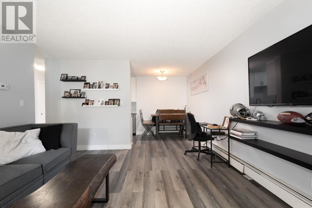 111 9101 Horne Street, Burnaby, British Columbia  V3N 4M3 - Photo 4 - R3030018