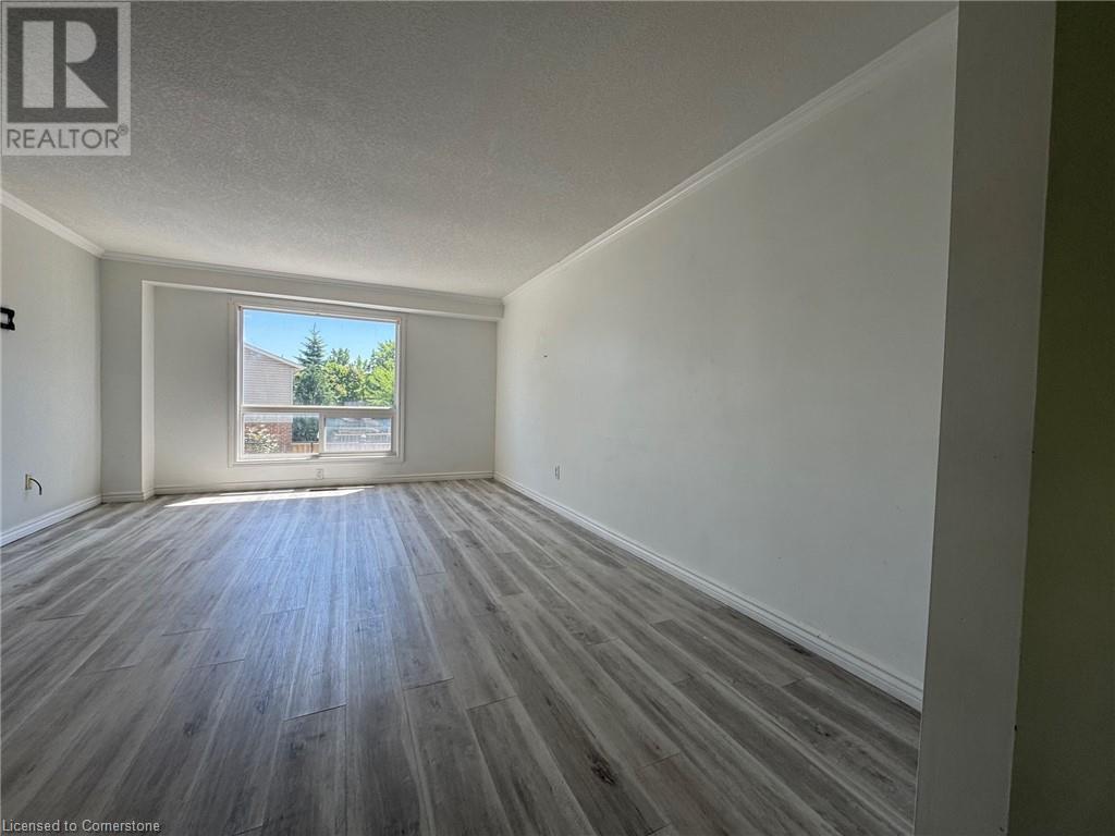 648 Doon Village Road Unit# 5, Kitchener, Ontario  N2P 1A2 - Photo 4 - 40735922