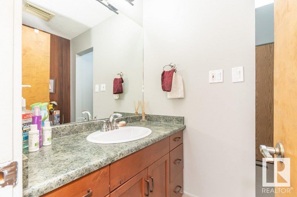 20515 5 Av Sw Sw, Edmonton, Alberta  T6M 2P4 - Photo 24 - E4449231