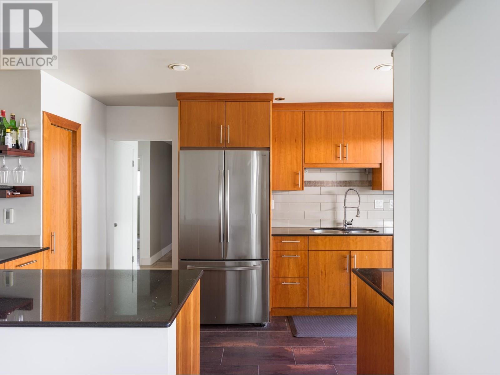 Property at 1240 SHAVINGTON STREET image 2