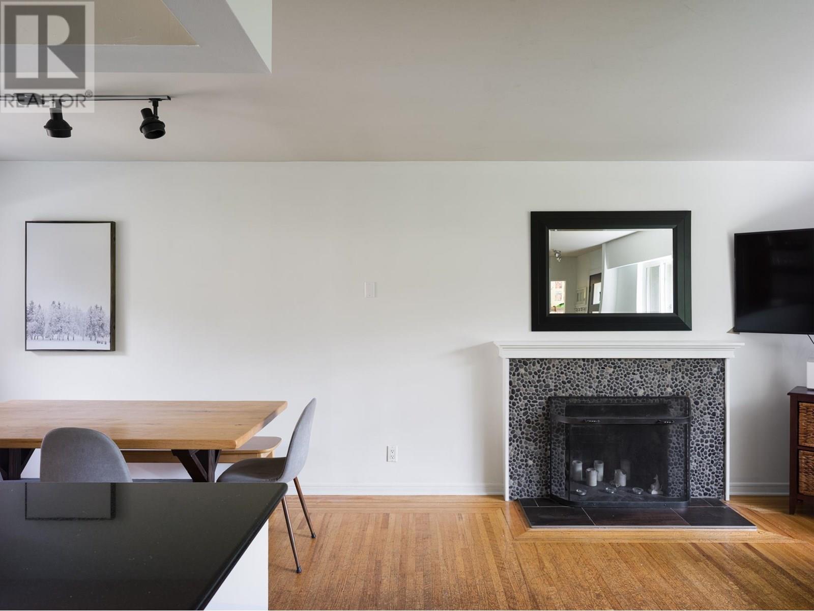 Property at 1240 SHAVINGTON STREET image 5