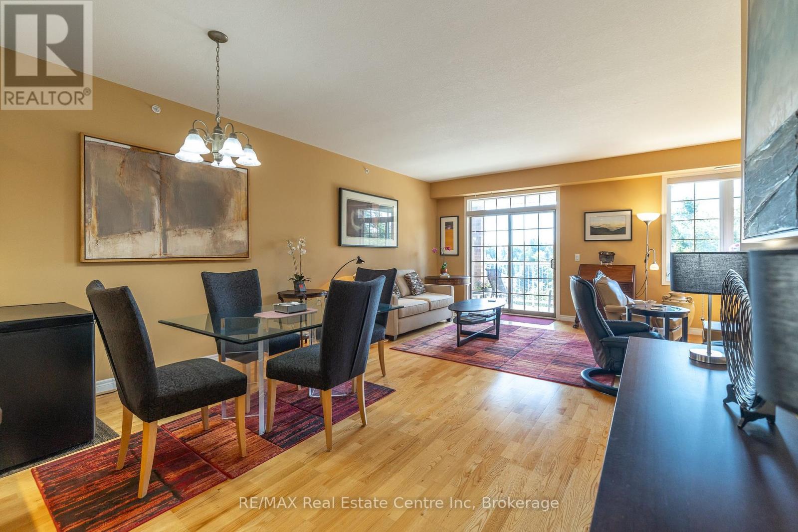 303 - 20 Station Square, Centre Wellington, Ontario  N0B 1S0 - Photo 1 - X12302979