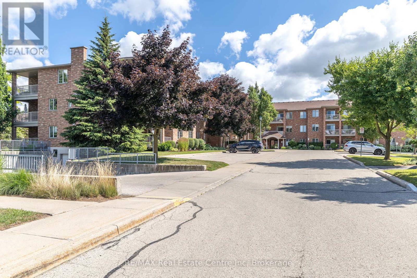 303 - 20 Station Square, Centre Wellington, Ontario  N0B 1S0 - Photo 23 - X12302979