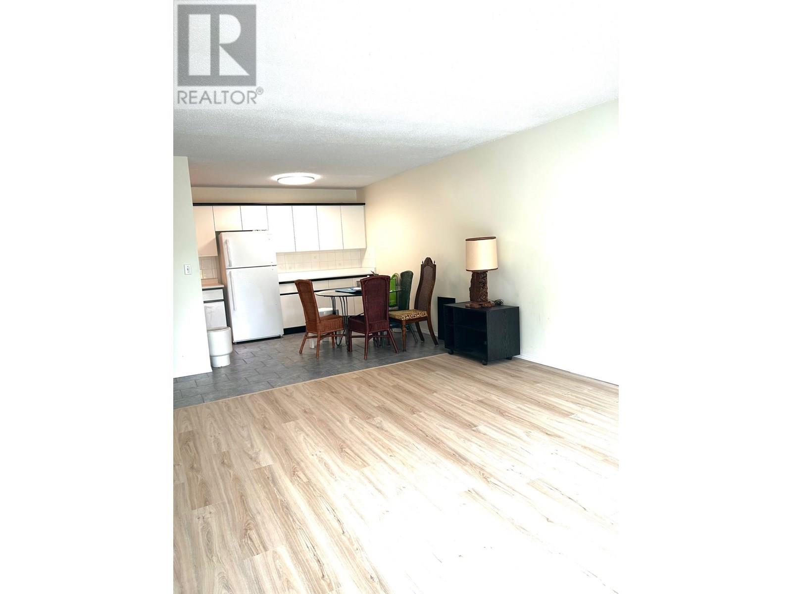 110 6420 Buswell Street, Richmond, British Columbia  V6Y 2E9 - Photo 10 - R3008553