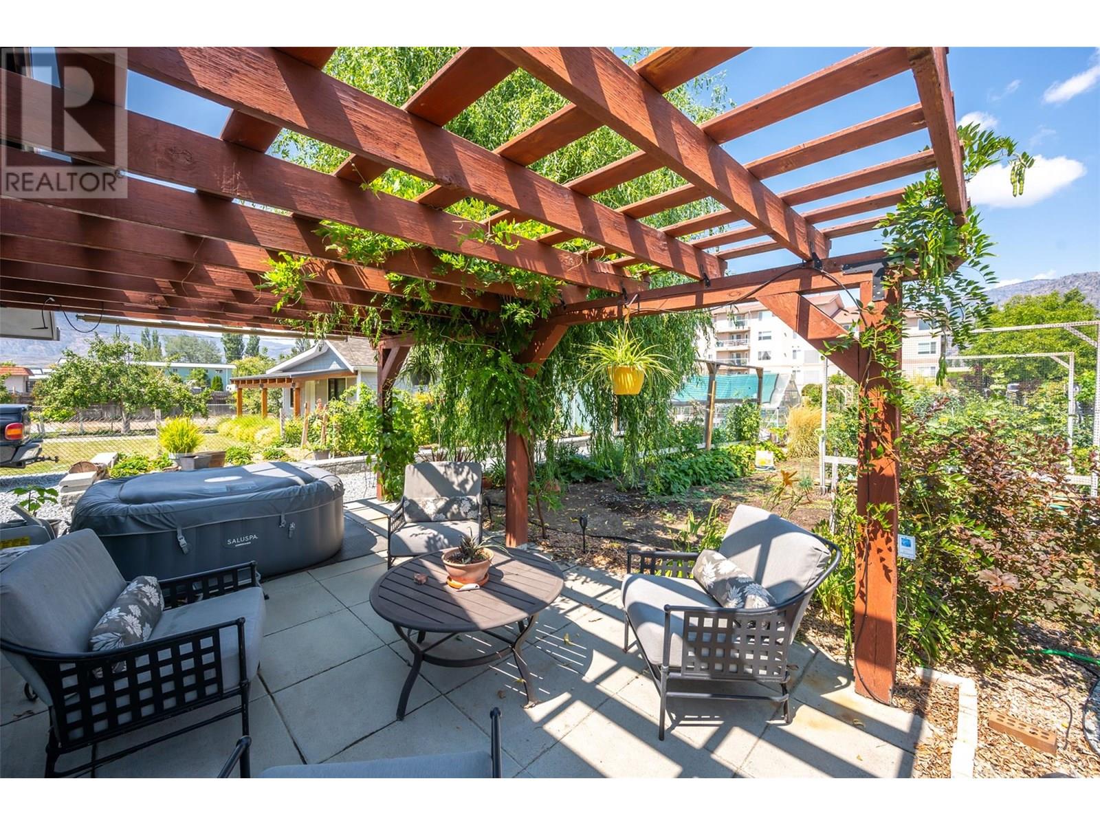 6018 Maple Drive, Osoyoos, British Columbia  V0H 1V3 - Photo 7 - 10357033