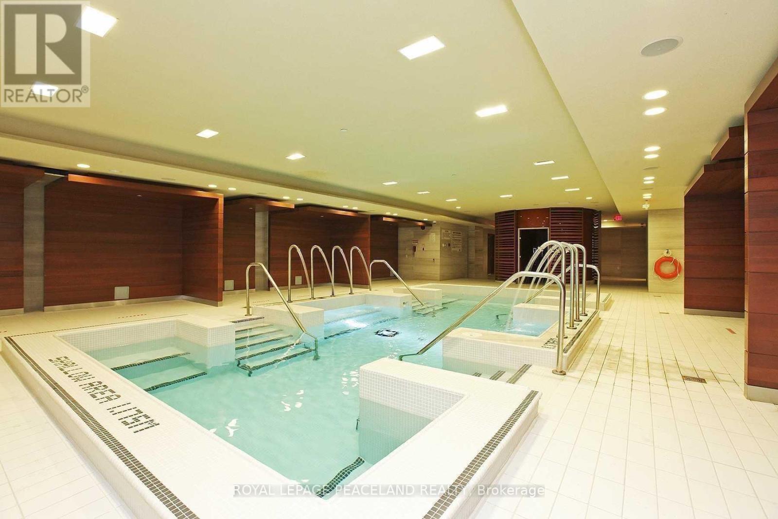 908 - 29 Queens Quay E, Toronto, Ontario  M5E 0A4 - Photo 17 - C12302874