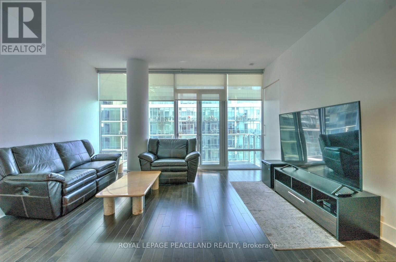 908 - 29 Queens Quay E, Toronto, Ontario  M5E 0A4 - Photo 3 - C12302874