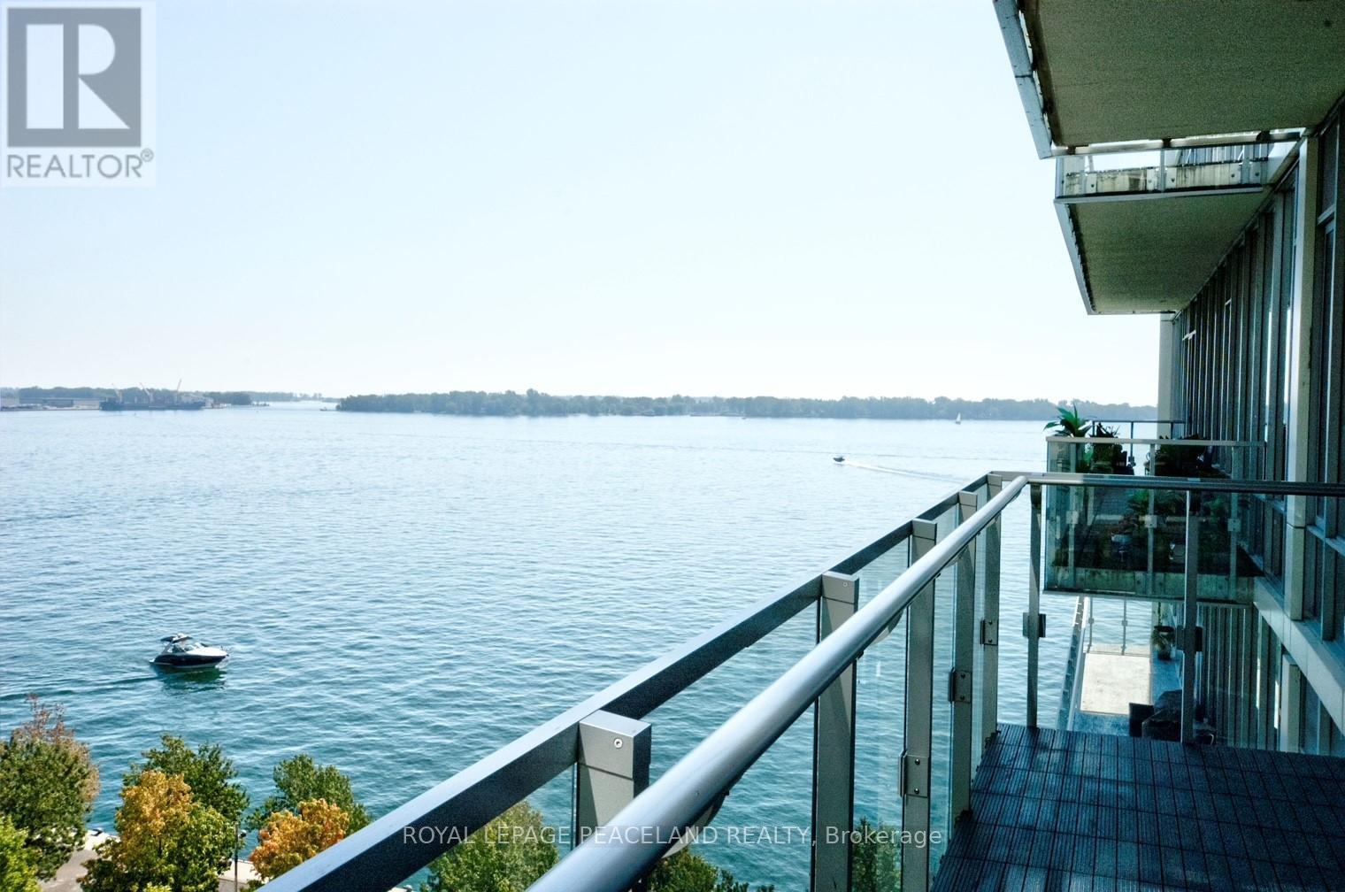 908 - 29 Queens Quay E, Toronto, Ontario  M5E 0A4 - Photo 4 - C12302874