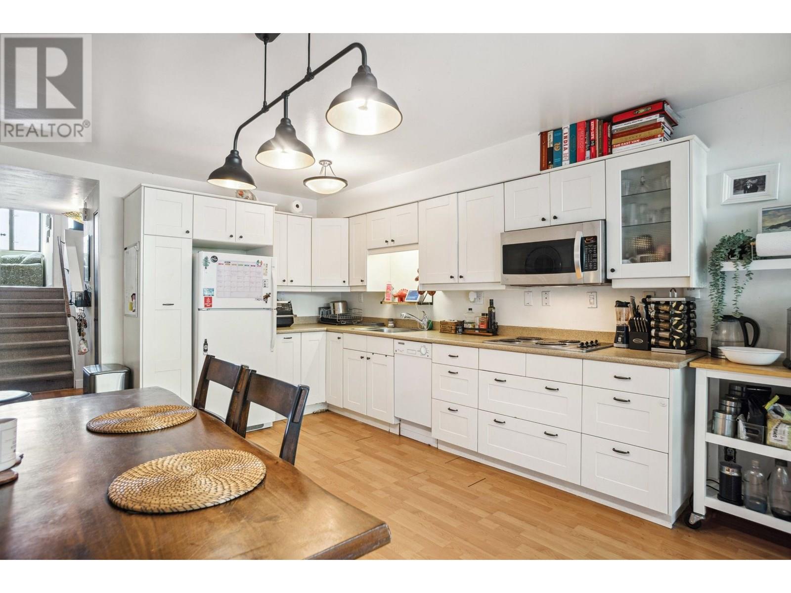 784 Millbank, Vancouver, British Columbia  V5Z 3Z3 - Photo 12 - R3009604