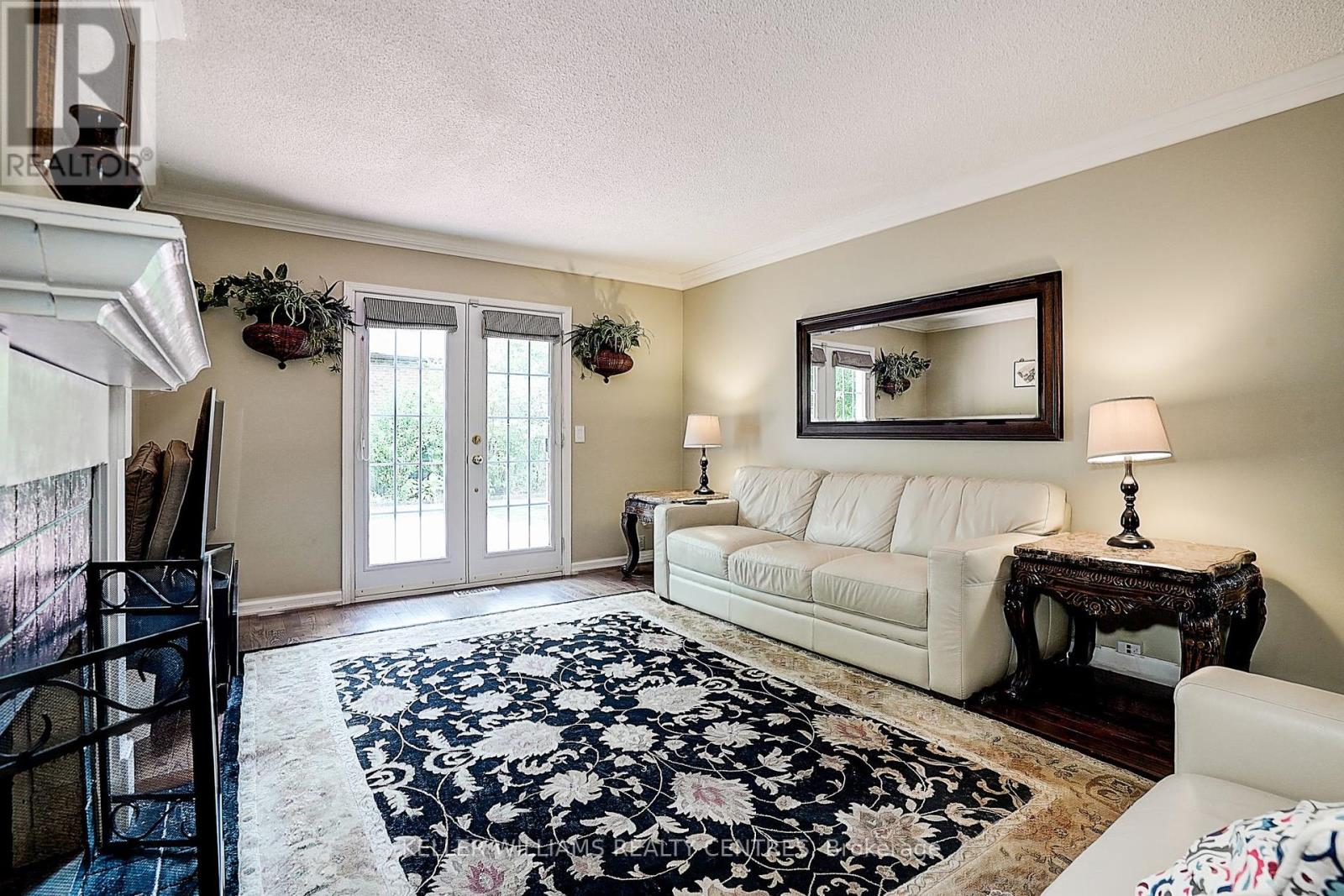 9 Hickory Drive, Markham, Ontario  L3P 6S7 - Photo 12 - N12302872