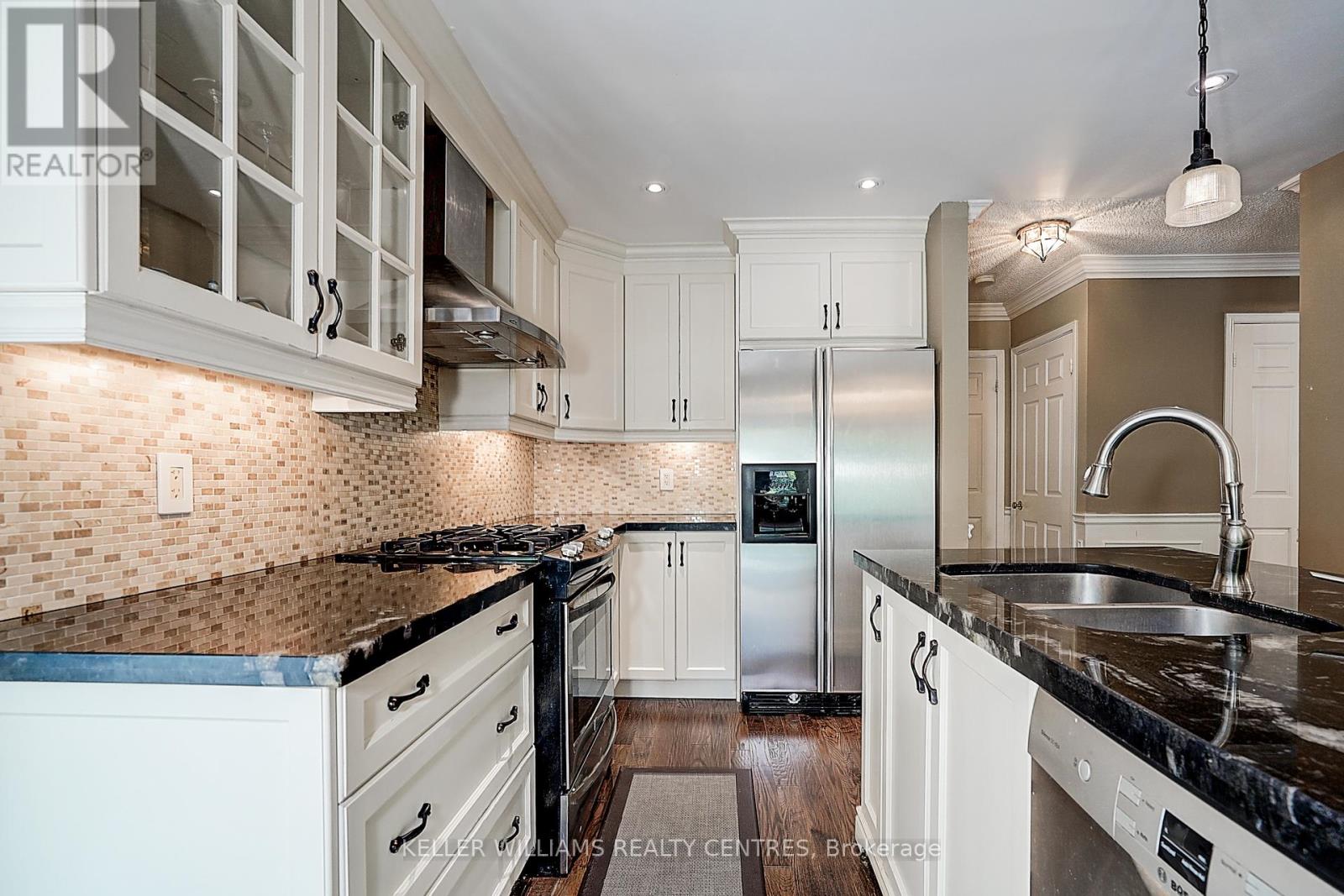 9 Hickory Drive, Markham, Ontario  L3P 6S7 - Photo 19 - N12302872