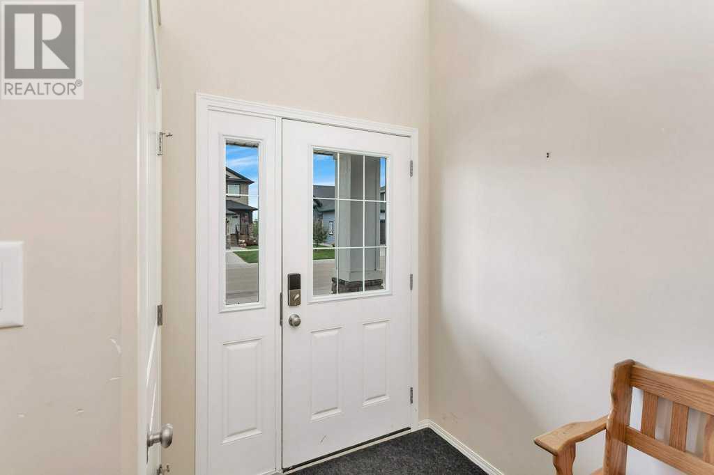 Property at 170 Vancouver Crescent image 4