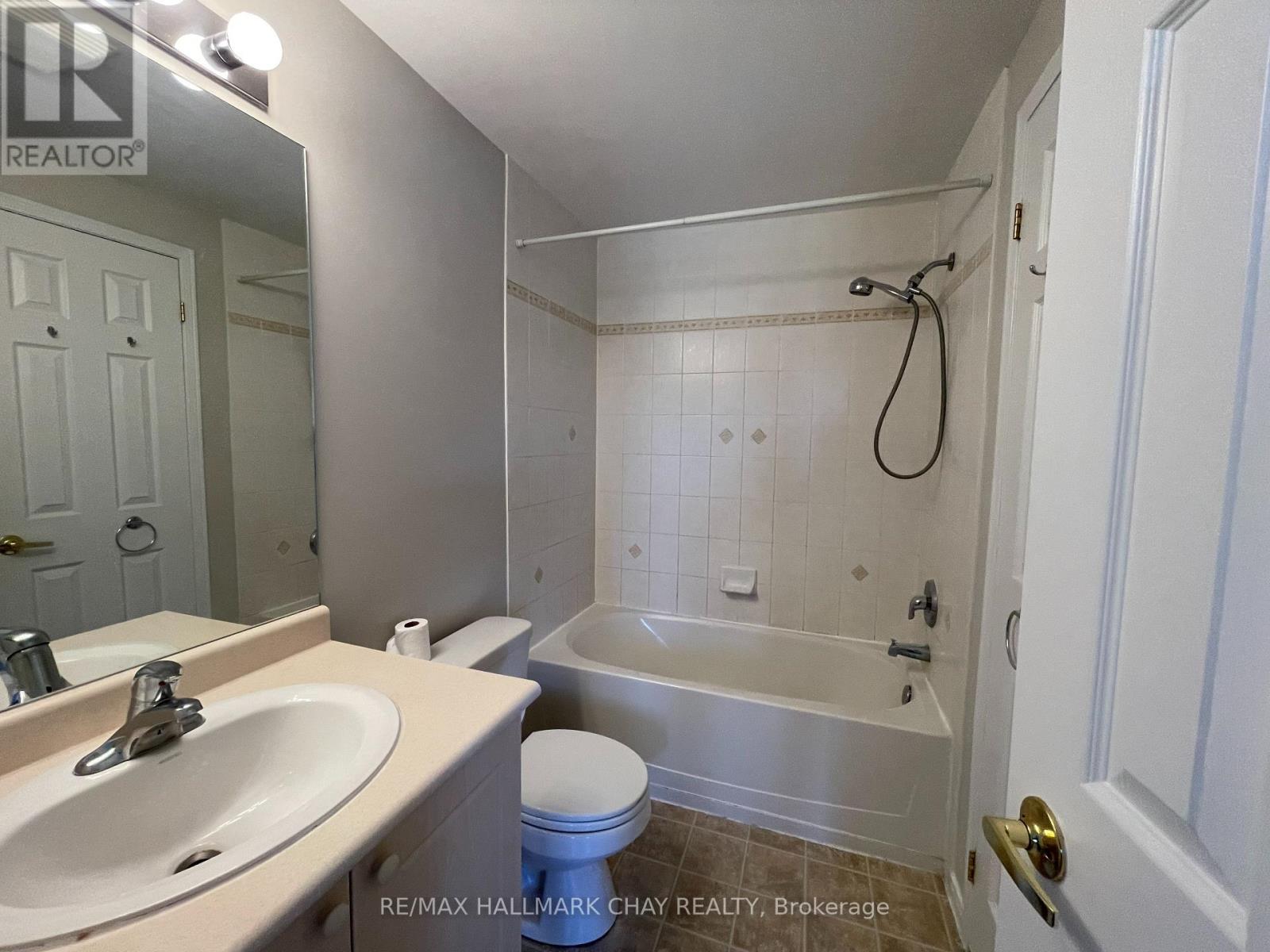 15 Coronation Parkway, Barrie, Ontario  L4M 7J9 - Photo 13 - S12302935