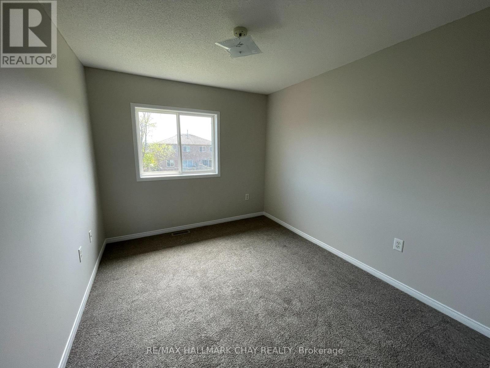 15 Coronation Parkway, Barrie, Ontario  L4M 7J9 - Photo 14 - S12302935