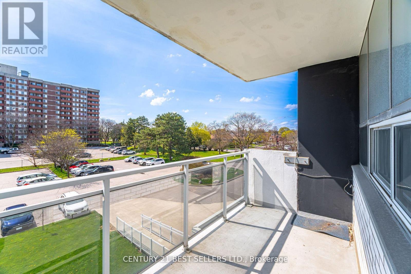 306 - 151 La Rose Avenue, Toronto, Ontario  M9P 1B3 - Photo 12 - W12302851