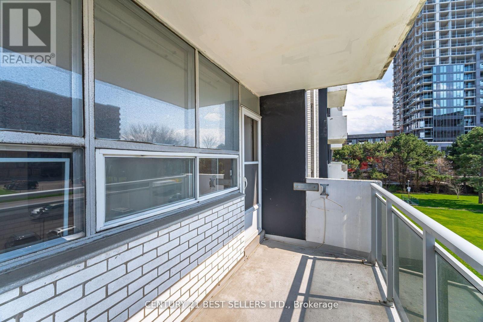 306 - 151 La Rose Avenue, Toronto, Ontario  M9P 1B3 - Photo 13 - W12302851